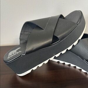 Sorel Women's Black Platform Sandals, size 8, NWOB #SOR-61
